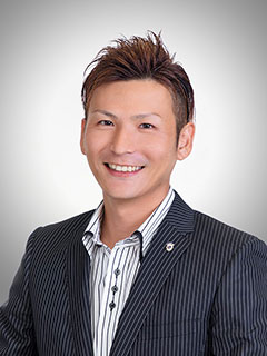 代表：岡井